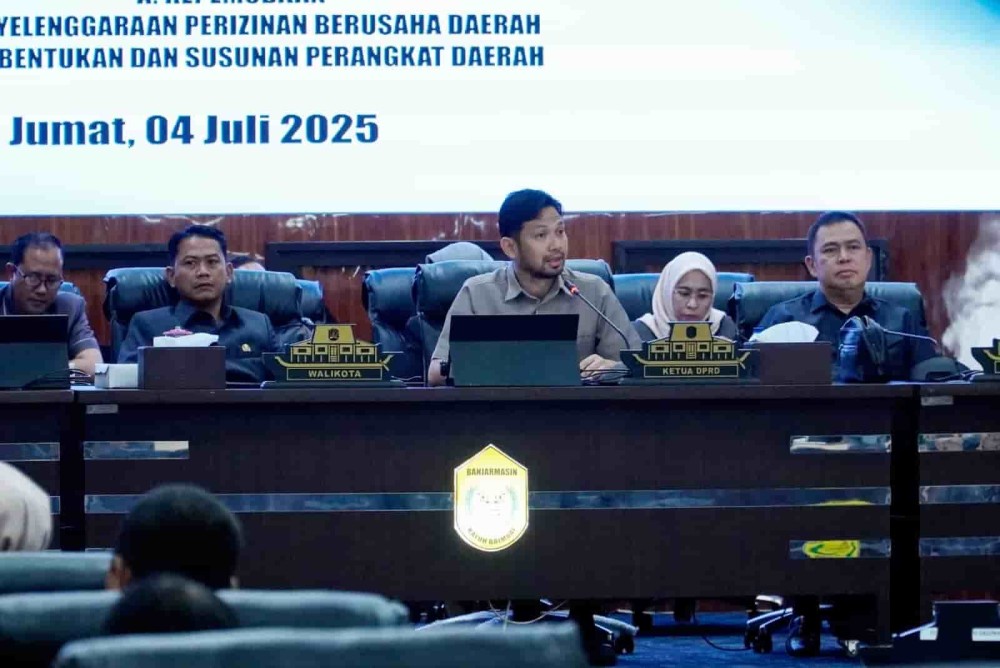 Gambar WhatsApp 2025-07-05 pukul 08.18.36_4beded89-min Walikota Banjarmasin, Muhammad Yamin HR (kiri) dan Ketua DPRD Kota Banjarmasin, Rikval Fachruri (kanan).